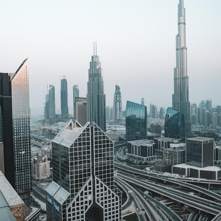 Parents evaluating schools in Italy